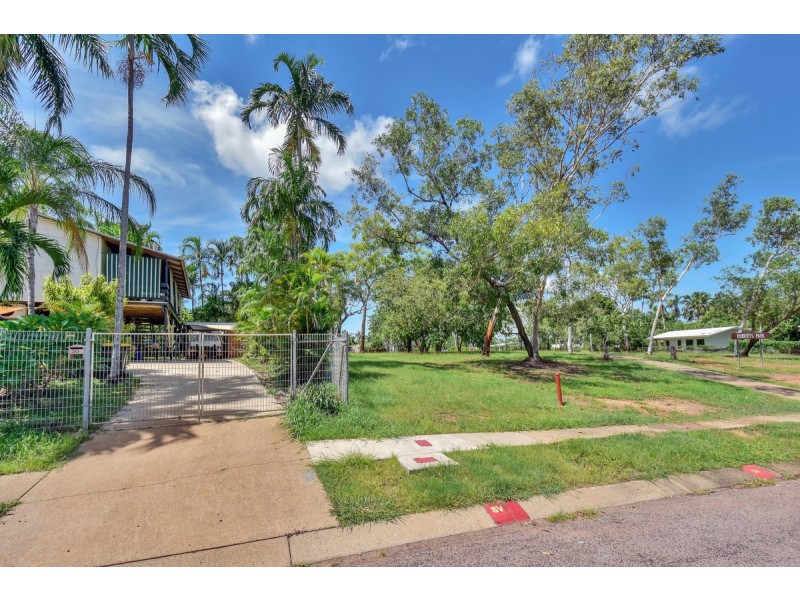 30 Noltenius Crescent, Gray NT 0830