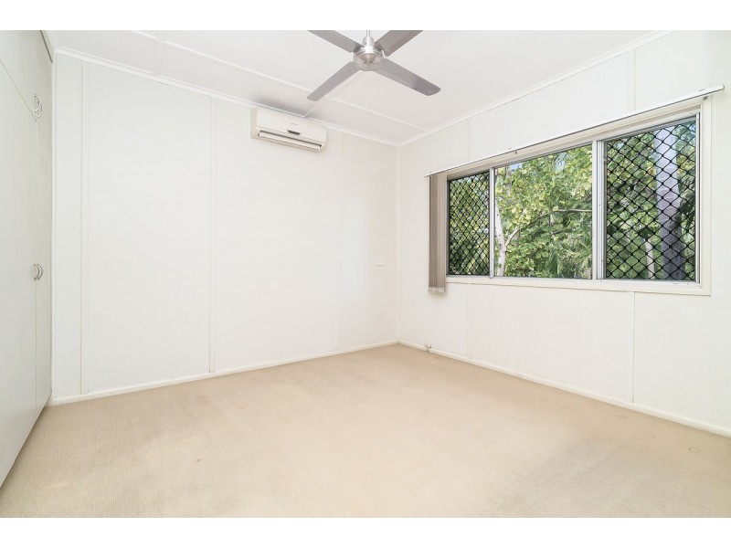 12 Lakeside Drive, Alawa NT 0810