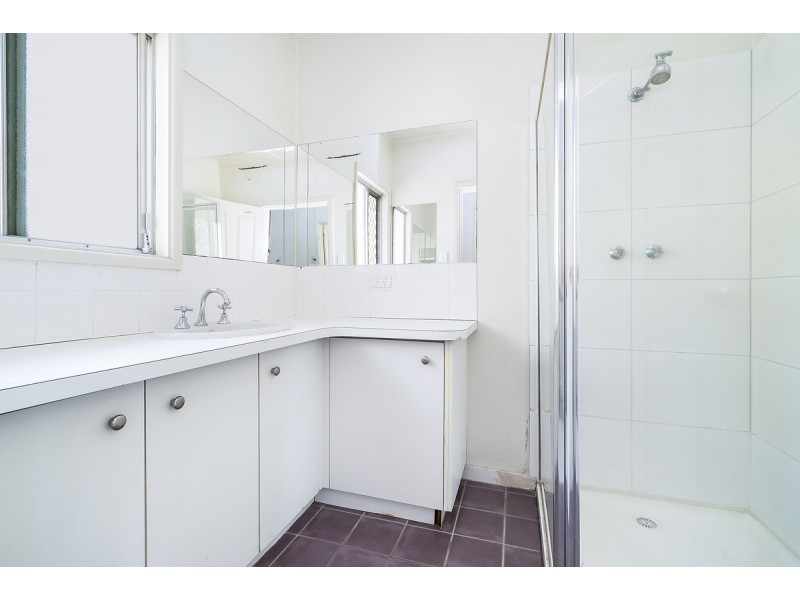 12 Lakeside Drive, Alawa NT 0810