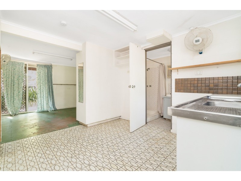 12 Lakeside Drive, Alawa NT 0810