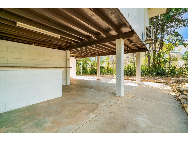 12 Lakeside Drive, Alawa NT 0810