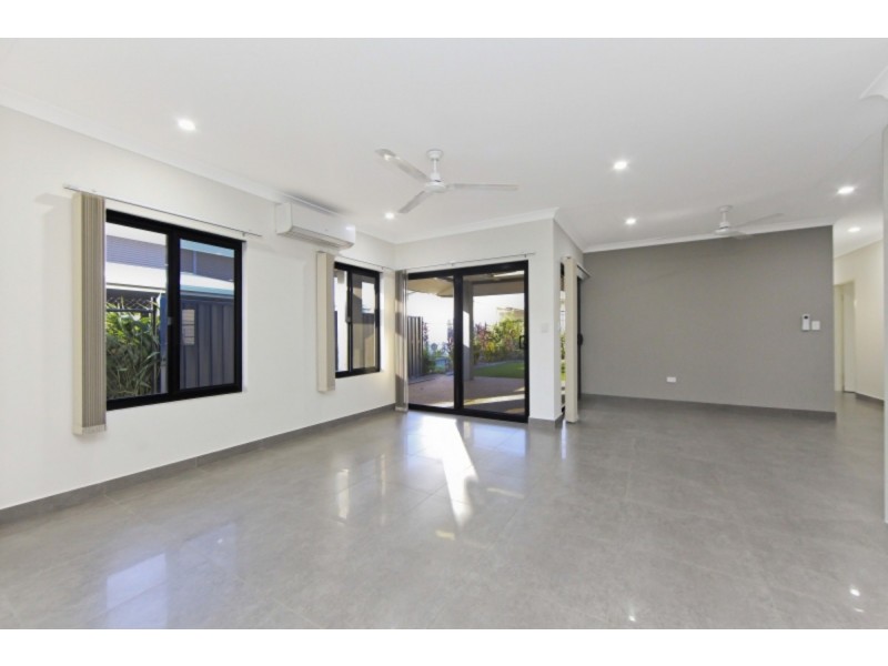 8 Thomson Street, Durack NT 0830