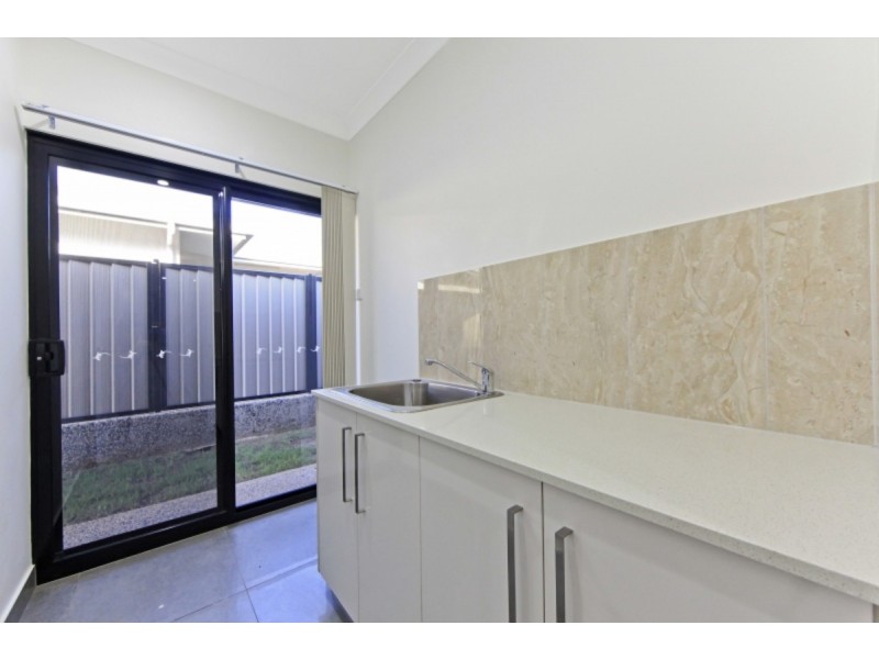 8 Thomson Street, Durack NT 0830