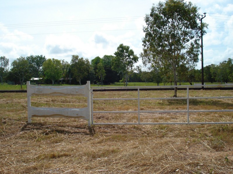 6 McHenry Road, Acacia Hills NT 0822
