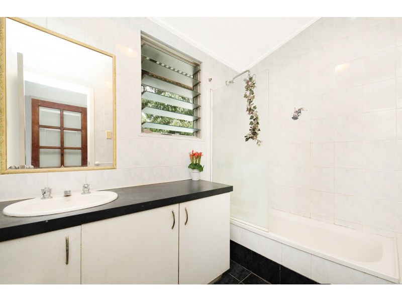 12 Radge Court, Malak NT 0812