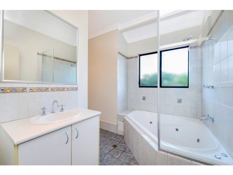 4 Villafor Crescent, Woolner NT 0820