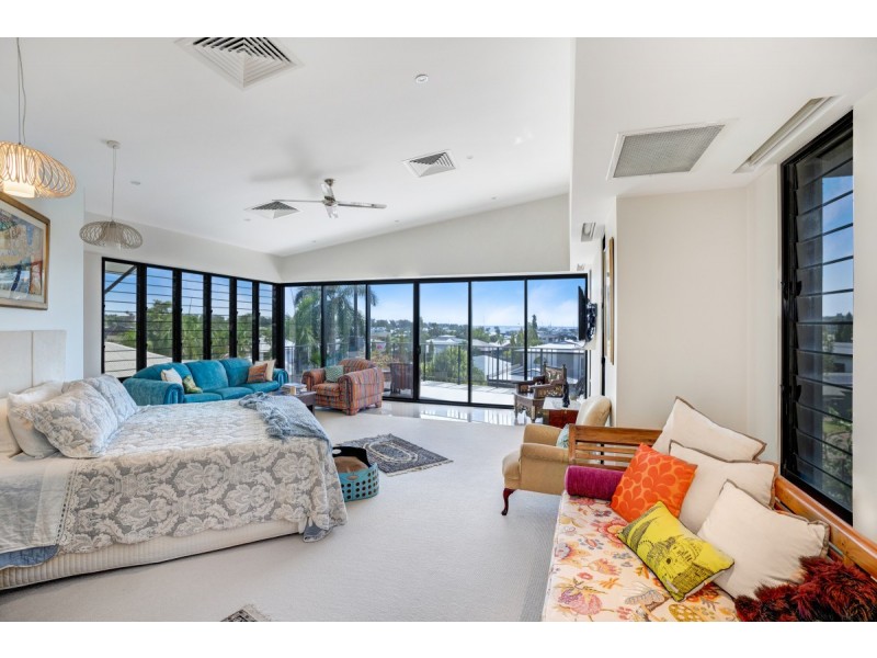 15 Cullen Bay Crescent, Larrakeyah NT 0820