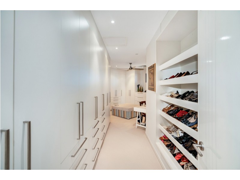 15 Cullen Bay Crescent, Larrakeyah NT 0820