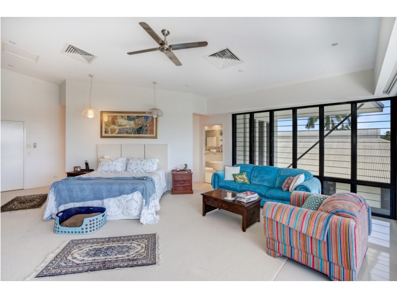 15 Cullen Bay Crescent, Larrakeyah NT 0820