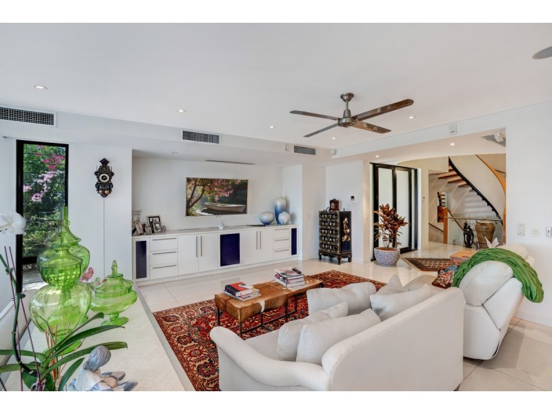 15 Cullen Bay Crescent, Larrakeyah NT 0820