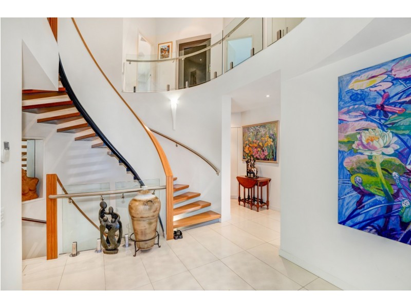 15 Cullen Bay Crescent, Larrakeyah NT 0820