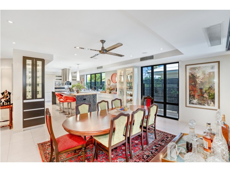 15 Cullen Bay Crescent, Larrakeyah NT 0820