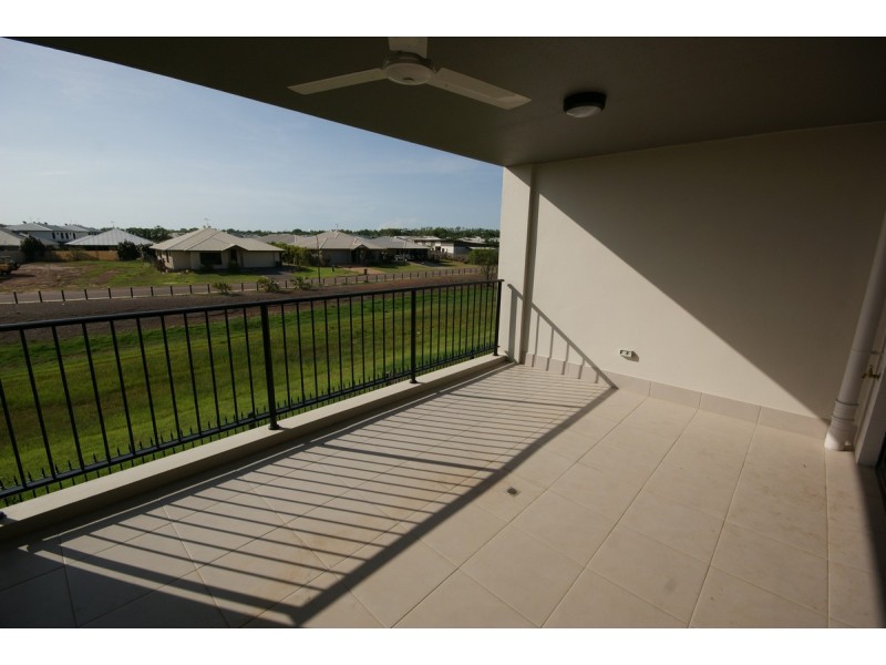 11E/174 Forrest Parade, Rosebery NT 0832