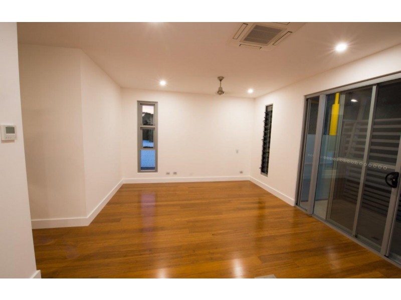 1/6 schultze Street, Larrakeyah NT 0820