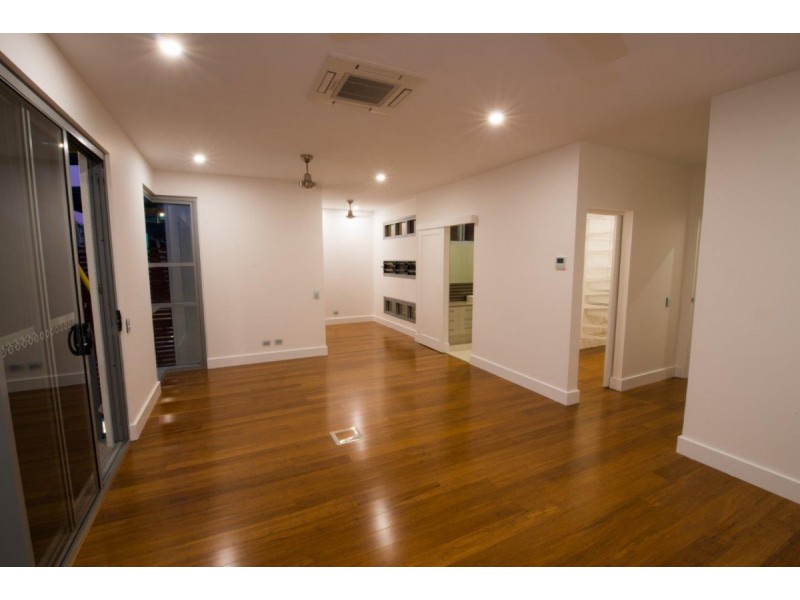 1/6 schultze Street, Larrakeyah NT 0820