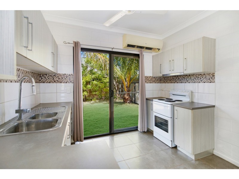 2/11 flinders Street, Johnston NT 0832