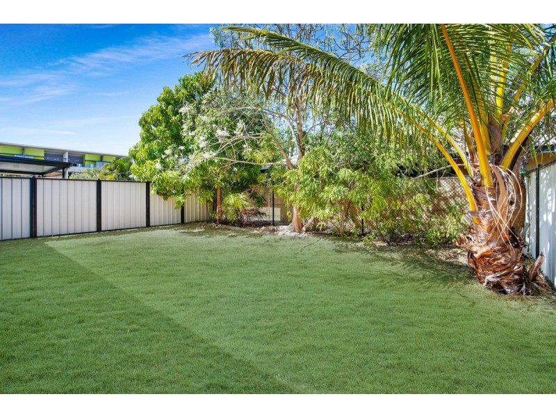 2/11 flinders Street, Johnston NT 0832