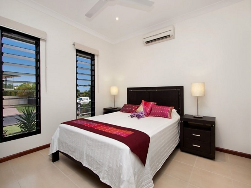 27 Villaflor Crescent, Woolner NT 0820