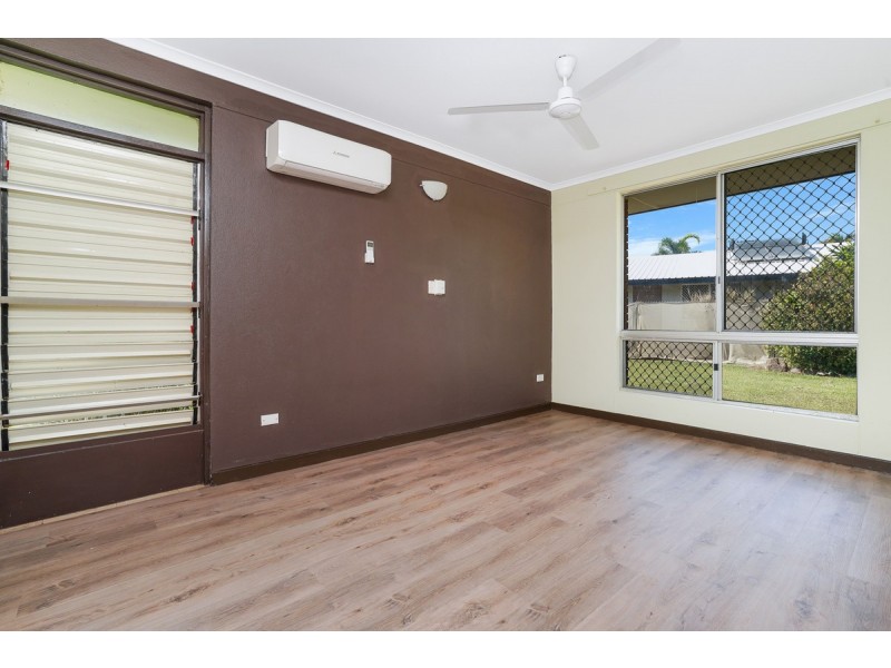 7 Uiver Court, Moulden NT 0830