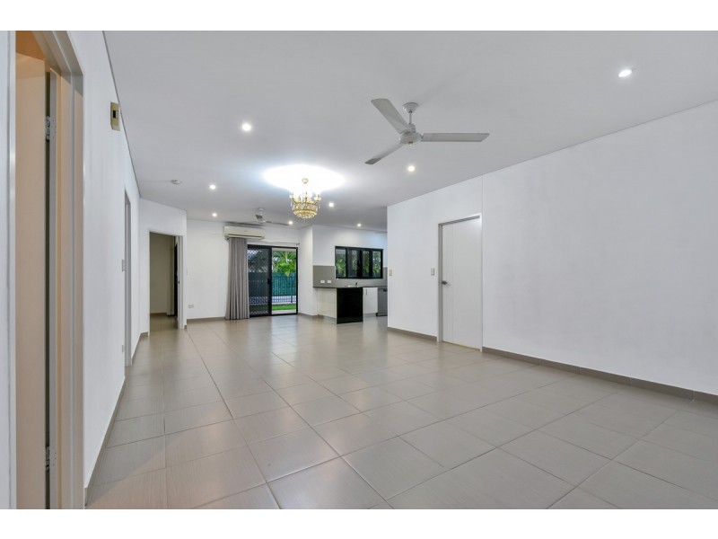 8 Warbird Street, Zuccoli NT 0832