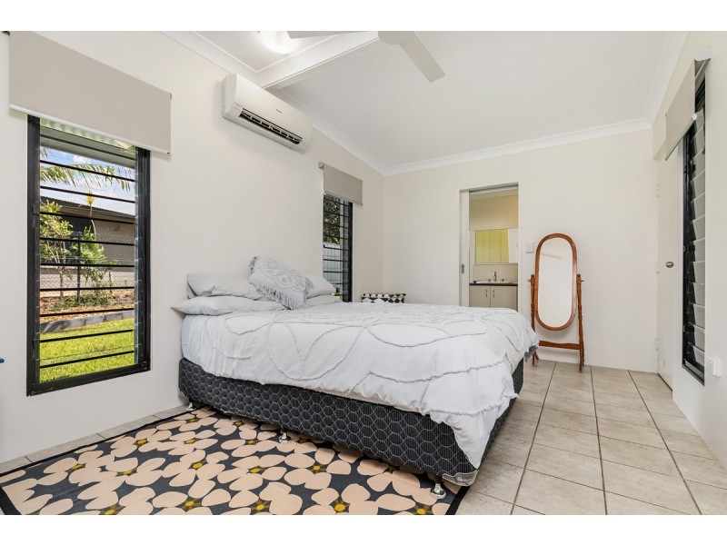22 Catt Crescent, Farrar NT 0830