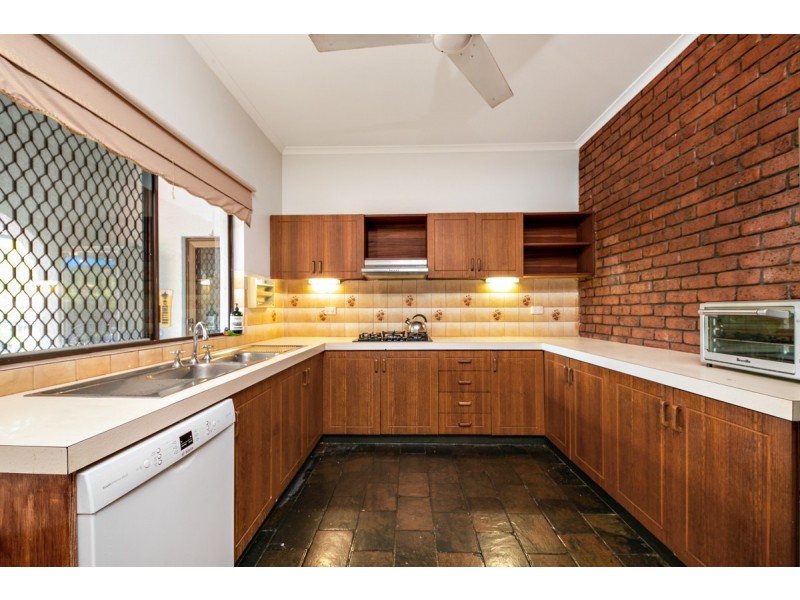 18 Darwent Street, Malak NT 0812