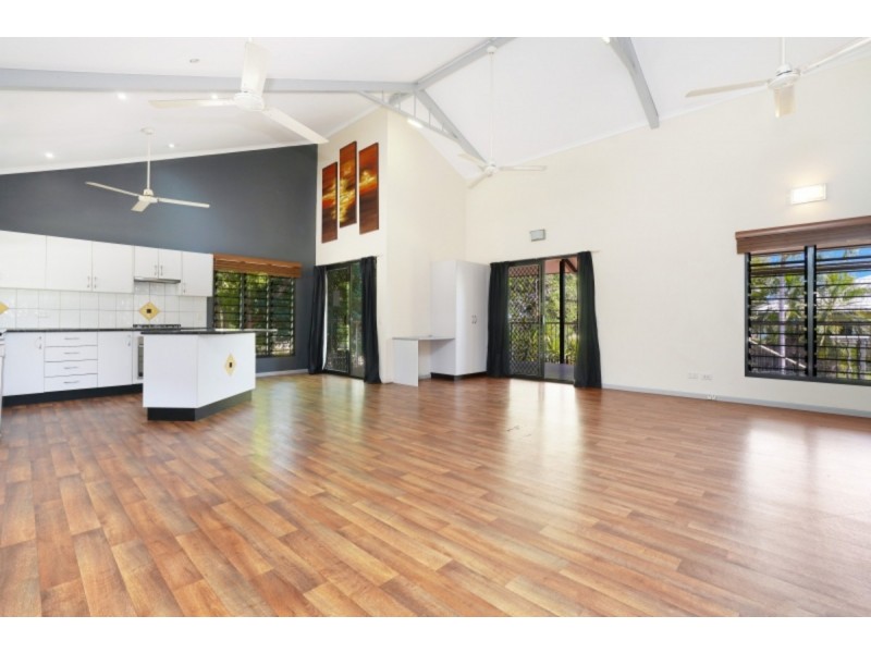 30 Yirra Crescent, Rosebery NT 0832