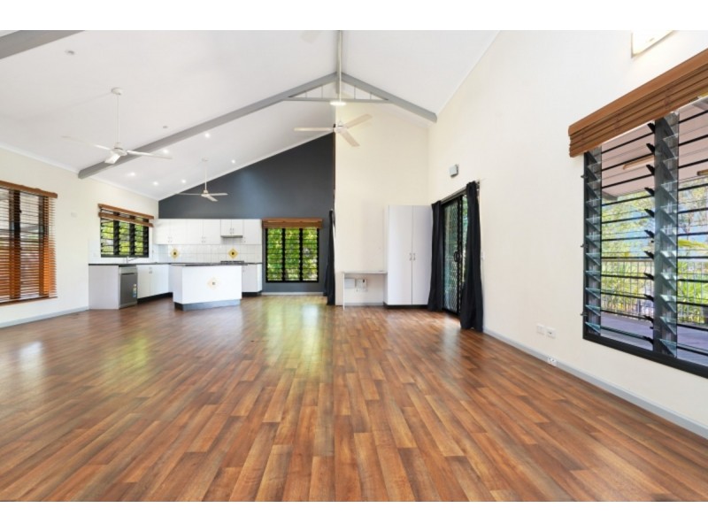 30 Yirra Crescent, Rosebery NT 0832