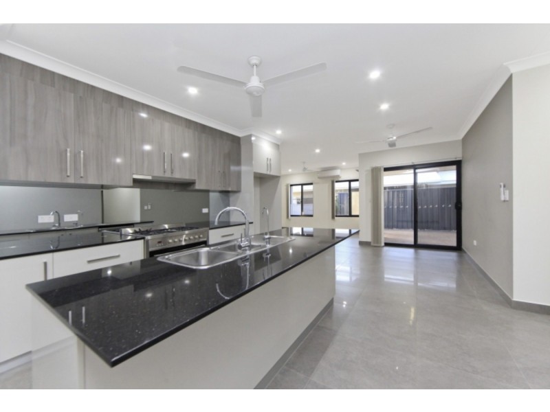 8 Thomson Street, Durack NT 0830