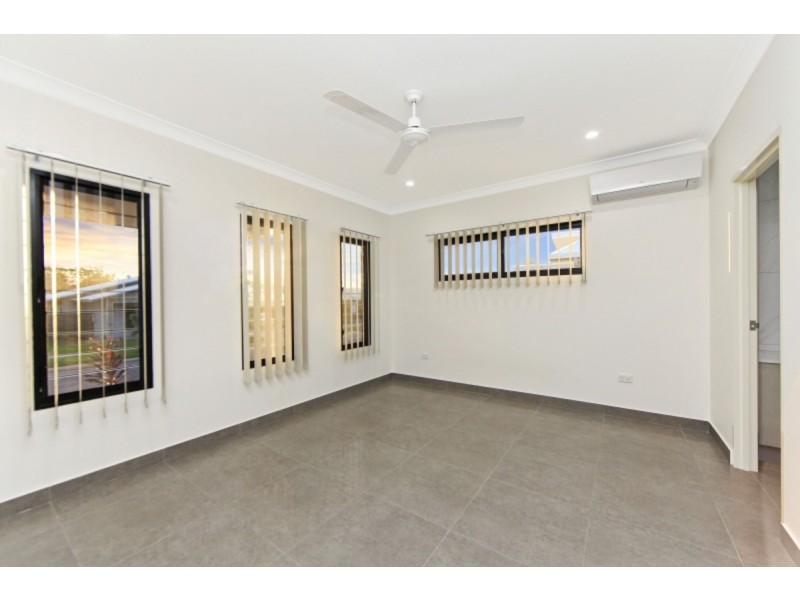 8 Thomson Street, Durack NT 0830