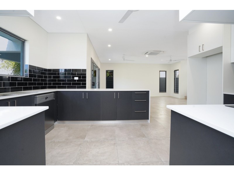 2/6 Winston Avenue, Stuart Park NT 0820