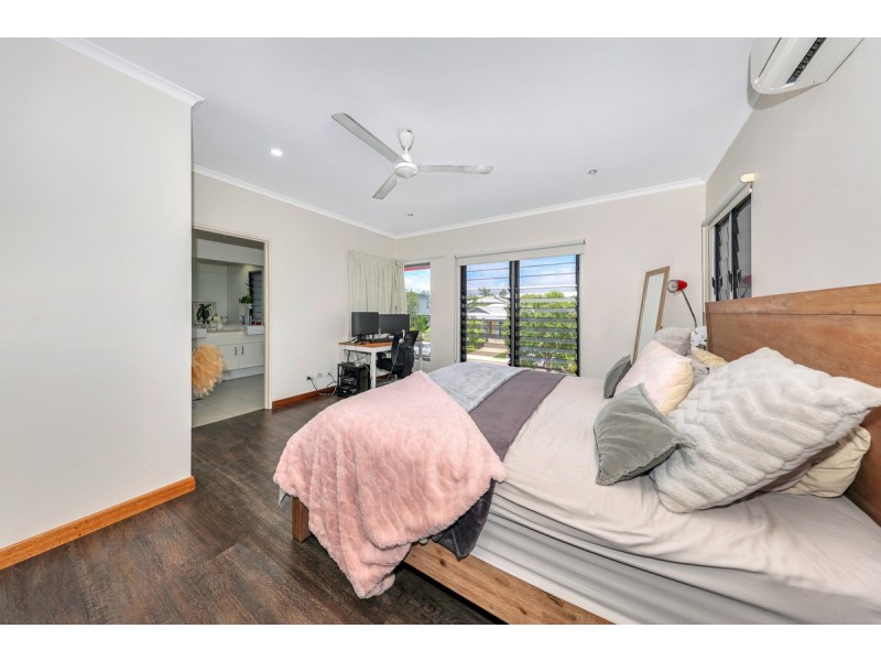 1 & 2/66 Asche, Muirhead NT 0810