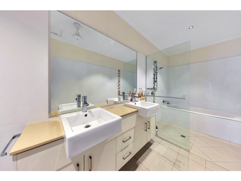 1 & 2/66 Asche, Muirhead NT 0810