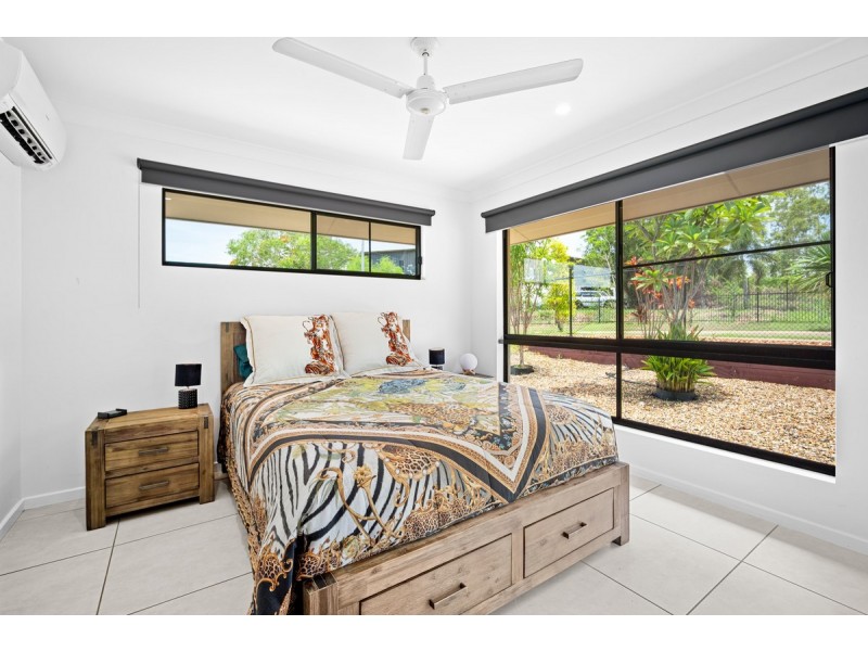 37 Camm, Johnston NT 0832