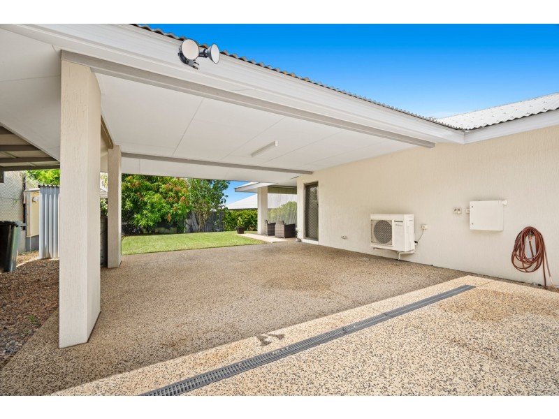 37 Camm, Johnston NT 0832