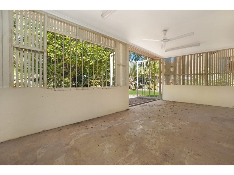 60 Lakeside Drive, Alawa NT 0810