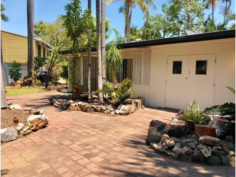 60 Lakeside Drive, Alawa NT 0810