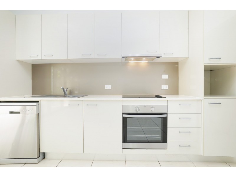 13/8 Camm Street, Johnston NT 0832