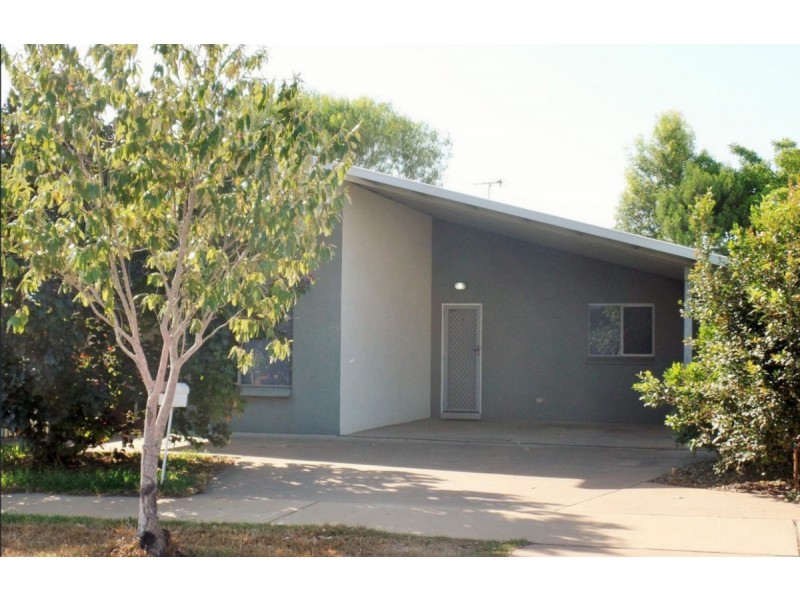 2/2 Tall Street, Johnston NT 0832