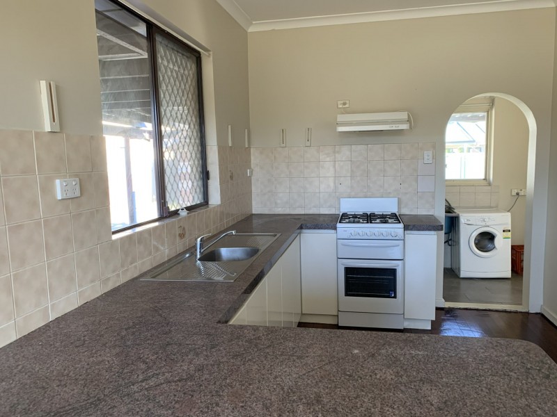 10 Ritchie Way, Cloverdale WA 6105