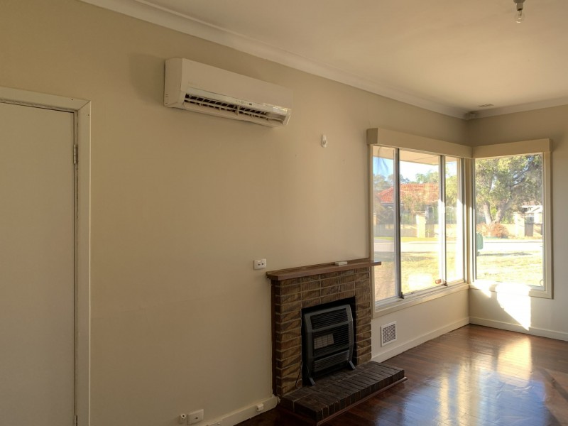 10 Ritchie Way, Cloverdale WA 6105