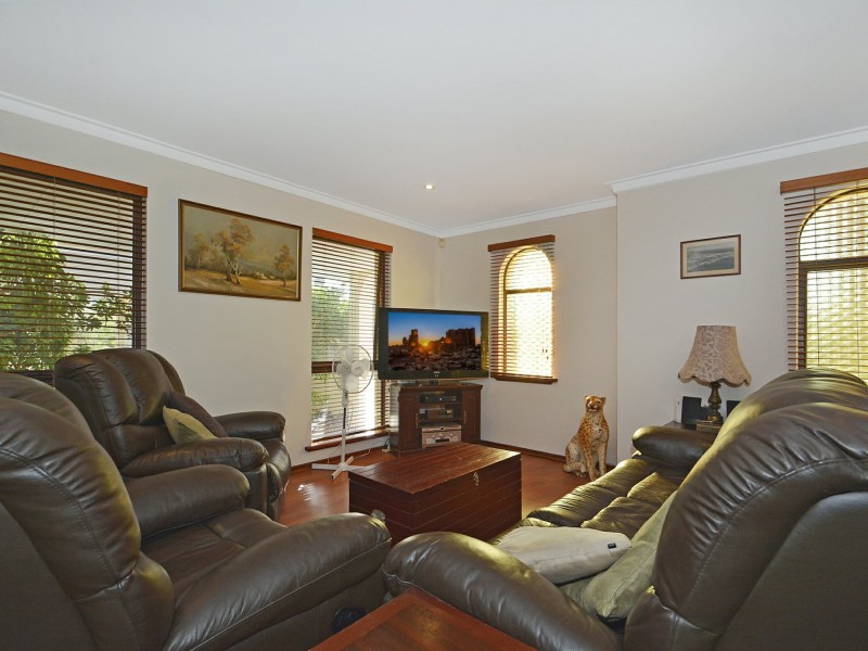 44 Sandalwood Dve, Greenwood WA 6024