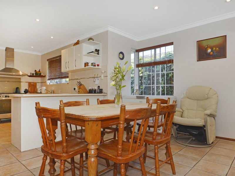 44 Sandalwood Dve, Greenwood WA 6024