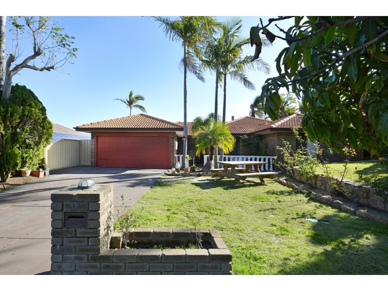 12 Stoke Rise, Kingsley WA 6026