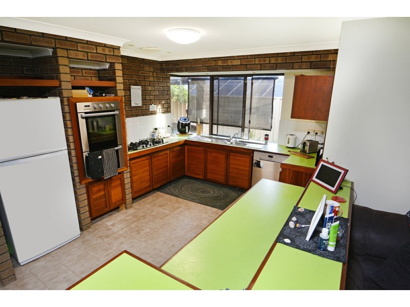 12 Stoke Rise, Kingsley WA 6026