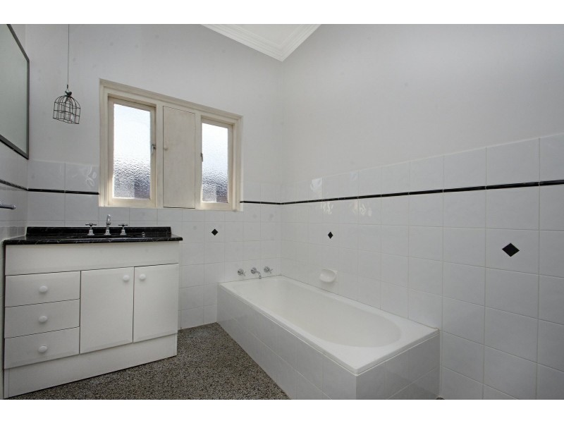 30 Getting Street, Lathlain WA 6100