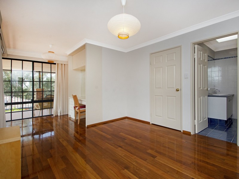 2/13 Hardy Road, Bassendean WA 6054