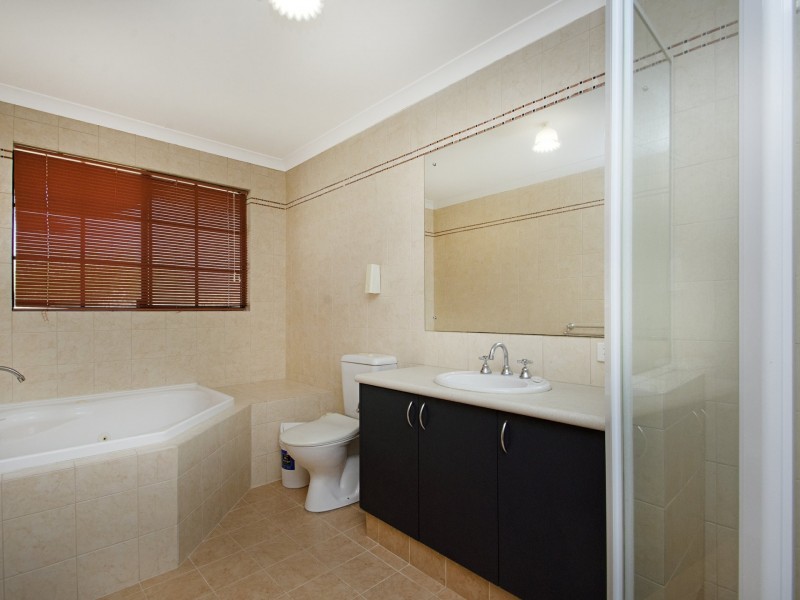 2/13 Hardy Road, Bassendean WA 6054