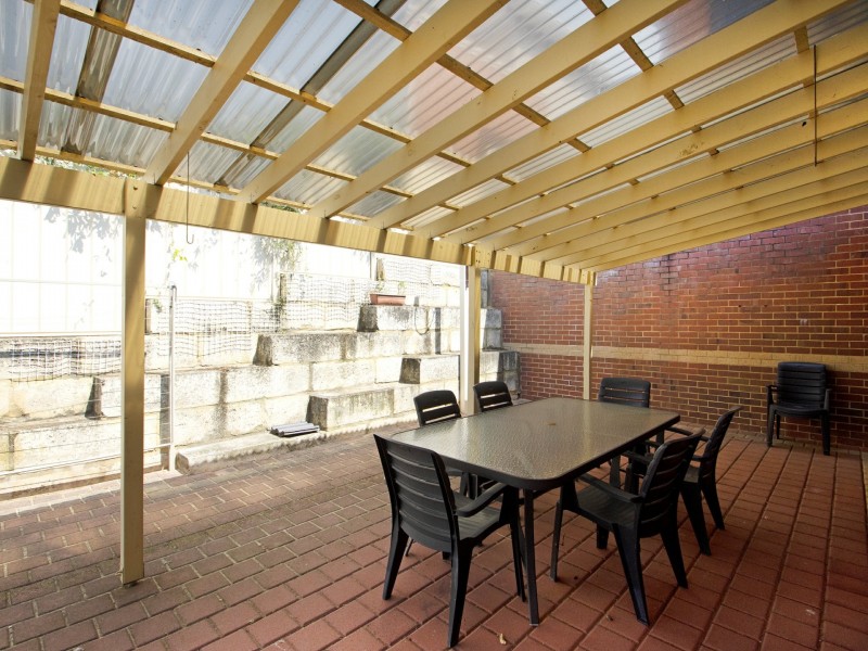 2/13 Hardy Road, Bassendean WA 6054