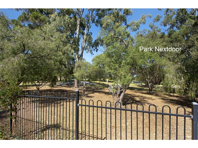 8A Monarch Court, Wanneroo WA 6065